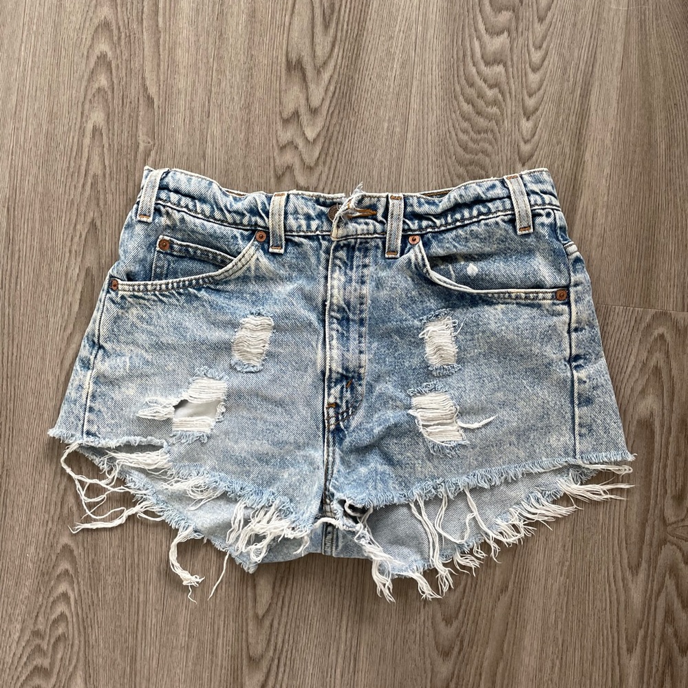 LEVIS DENIM SHORTS